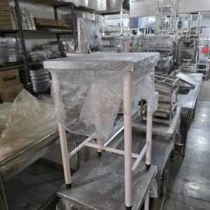 Mesa inox 430 50x50x85 – Pé branco – Usada Mesa inox 430 50x50x85 – Pé branco – Usada