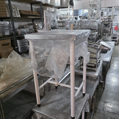 Mesa inox 430 50x50x85 – Pé branco – Usada