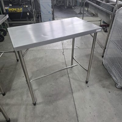 MESA AÇO INOX 430 0,90X0,50X0,85 COM PÉ DE INOX USADA