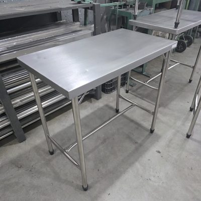 MESA AÇO INOX 430 0,90X0,50X0,85 COM PÉ DE INOX USADA