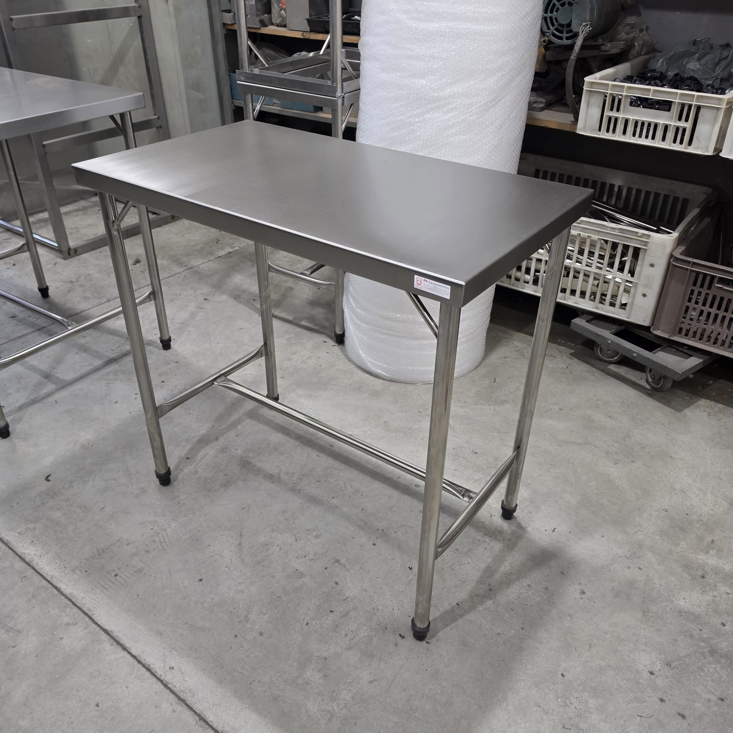 MESA AÇO INOX 430 0,90X0,50X0,85 COM PÉ DE INOX USADA