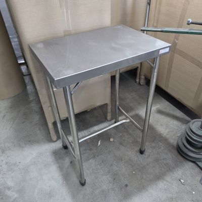 MESA AÇO INOX 430 59x42x85 COM PÉ DE INOX USADA